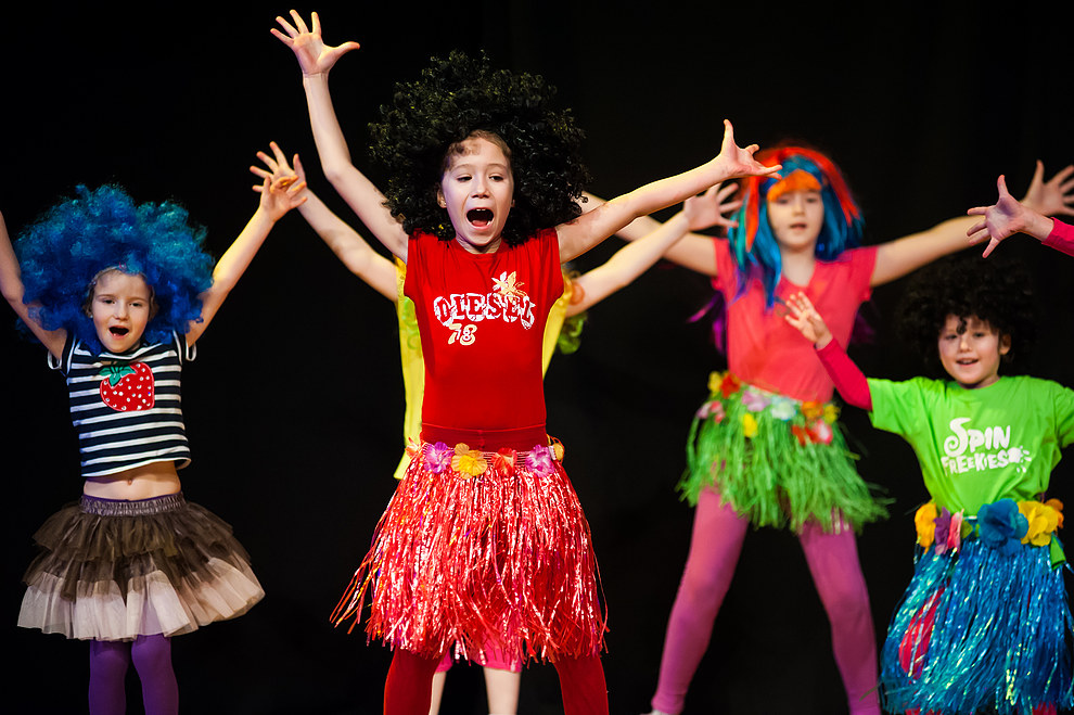 Spin Freekies - “Reportaż ze świata” ("Teatr Tańca" Wielkiej Orkiesty Świątecznej Pomocy w ArtBemie)